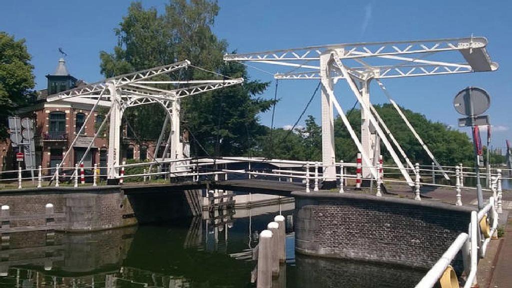 Benedenverdieping In Woonboot Met Tuinterras Utrecht Eksteriør bilde